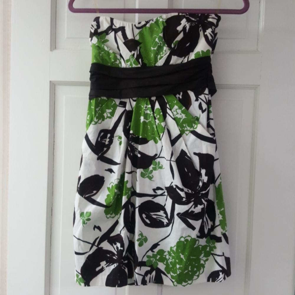 Strapless dress